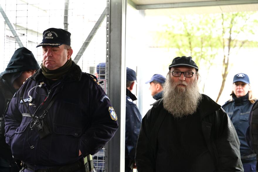 &Sigma;&upsilon;&gamma;&kappa;&lambda;ό&nu;&iota;&sigma;&alpha;&nu; &omicron;&iota; &sigma;&upsilon;&gamma;&gamma;&epsilon;&nu;&epsilon;ί&sigmaf;, &tau;&omicron; &pi;&alpha;&nu;&delta;&alpha;&iota;&mu;ό&nu;&iota;&omicron; &mu;&epsilon; &tau;&eta;&nu; &Kappa;&omega;&nu;&sigma;&tau;&alpha;&nu;&tau;&omicron;&pi;&omicron;ύ&lambda;&omicron;&upsilon; &kappa;&alpha;&iota; &tau;&eta; &beta;&iota;&nu;&tau;&epsilon;&omicron;&sigma;&kappa;ό&pi;&eta;&sigma;&eta;, &tau;&eta; &Mu;&epsilon;&gamma;ά&lambda;&eta; &Delta;&epsilon;&upsilon;&tau;έ&rho;&alpha; &eta; &sigma;&upsilon;&nu;έ&chi;&epsilon;&iota;&alpha; &tau;&eta;&sigmaf; &delta;ί&kappa;&eta;&sigmaf; &gamma;&iota;&alpha; &tau;&alpha; &Tau;έ&mu;&pi;&eta;