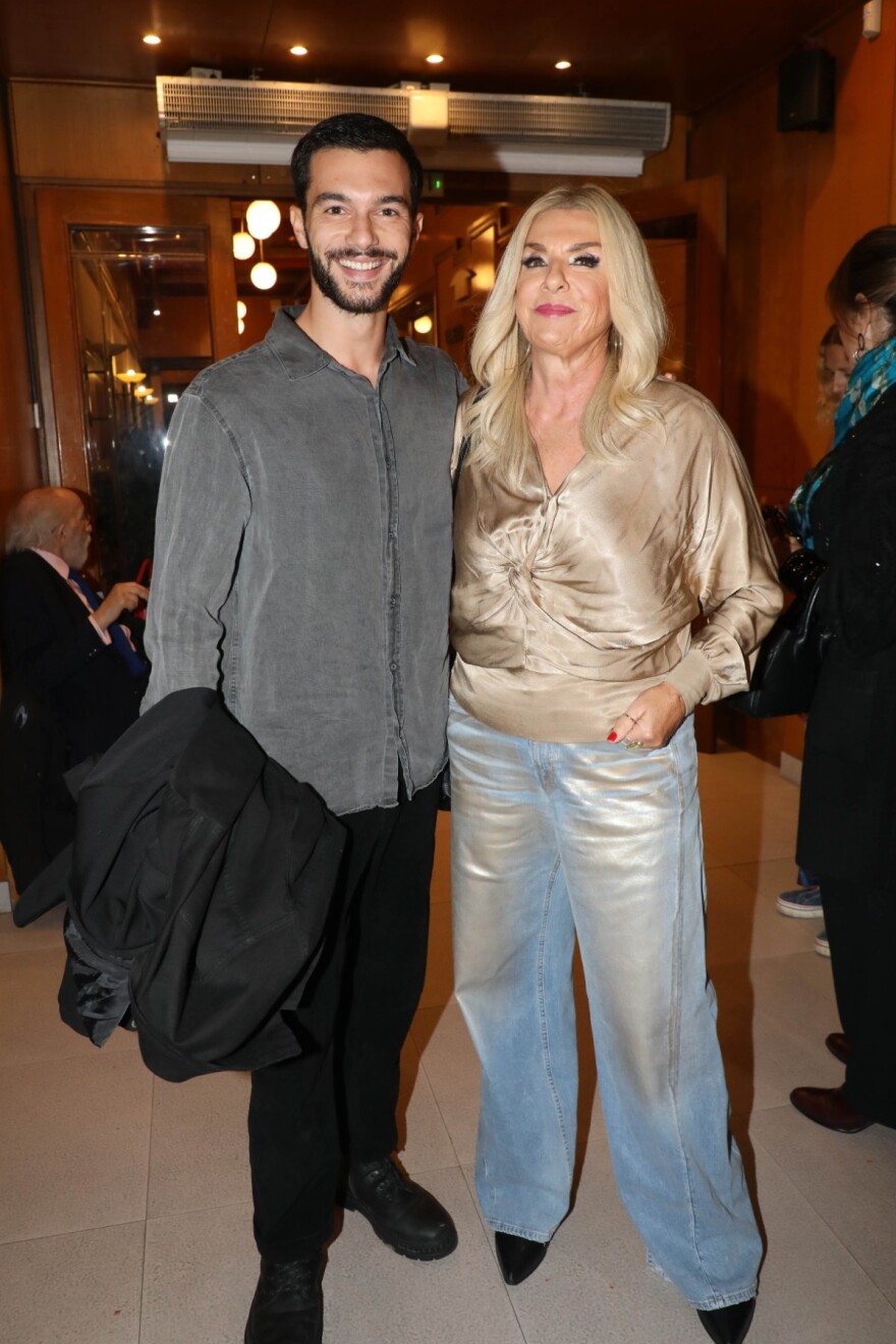 Νίκος Κοσώνας: Περίμενα να δυσκολευτούν οι γονείς μου όταν με είδαν γυμνό στο θέατρο
