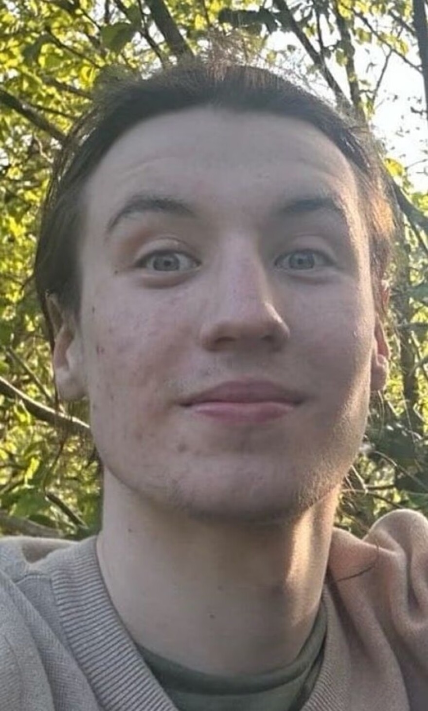 «Σε έχουν μαχαιρώσει, φίλε»: Η στιγμή που 21χρονος τραυματίζεται θανάσιμα μετά από συμπλοκή σε πάρκο του Λονδίνου, βίντεο