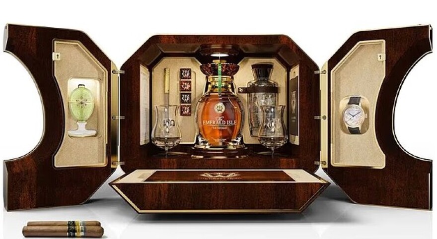 Καρέ καρέ η στιγμή που Αλγερινός κλέβει τσάντα χωρίς να γνωρίζει ότι έχει μέσα αυγό Fabergé αξίας 2 εκατ. ευρώ