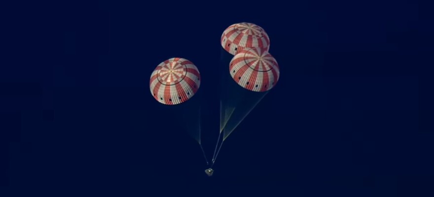 Στη Γη επέστρεψαν οι τέσσερις αστροναύτες του Artemis II μετά το ιστορικό ταξίδι στη Σελήνη, δείτε βίντεο
