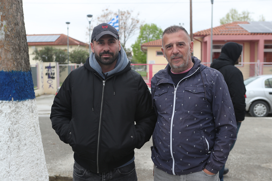 Συγκίνηση στο τελευταίο αντίο για τον Στέφανο Μπορμπόκη 16 Συγκίνηση στο τελευταίο αντίο για τον Στέφανο Μπορμπόκη, έκλαψε ο αδελφός του