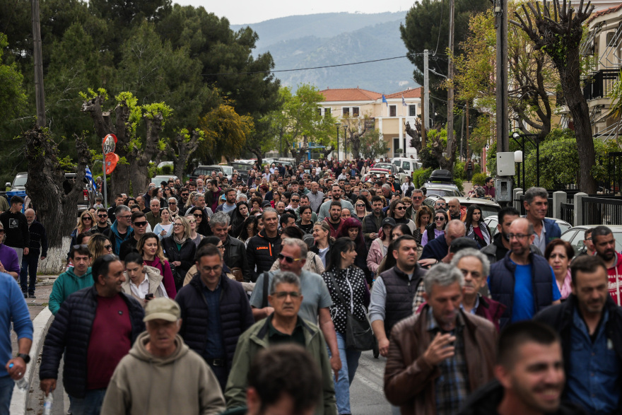 Μεγάλες κινητοποιήσεις και πορείες στη Λέσβο για τον αφθώδη πυρετό, δείτε βίντεο και φωτογραφίες 