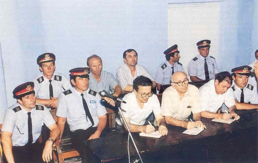 18 Απριλίου 1994: 32 χρόνια από τη «νύχτα του Αγίου Βαρθολομαίου» για τους Έλληνες της Αλβανίας - Το επεισόδιο στο φυλάκιο της Επισκοπής και η «Δίκη των Πέντε»