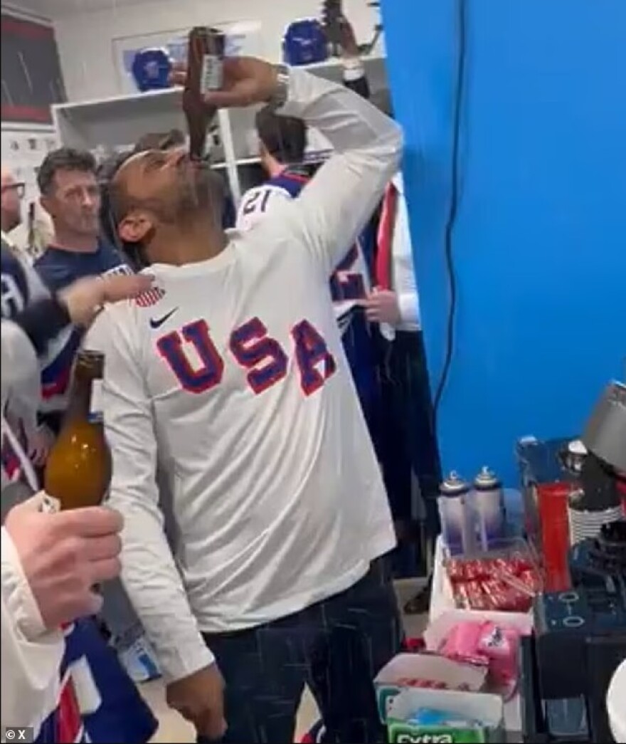 O διευθυντής του FBI ζητά με αγωγή του 250 εκατ. δολάρια από αμερικανικό περιοδικό που τον χαρακτηρίζει αλκοολικό