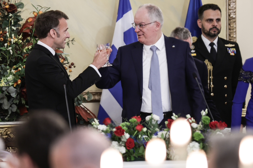 Η επίσκεψη Μακρόν στην Αθήνα μέσα από φωτογραφίες: Από την Ρωμαϊκή Αγορά στην φρεγάτα «Κίμων»