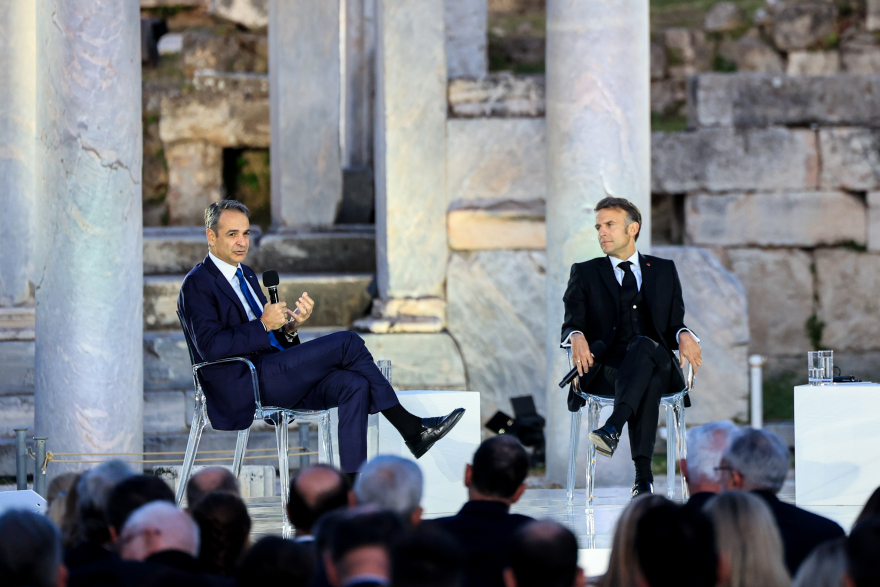 Η επίσκεψη Μακρόν στην Αθήνα μέσα από φωτογραφίες: Από την Ρωμαϊκή Αγορά στην φρεγάτα «Κίμων»