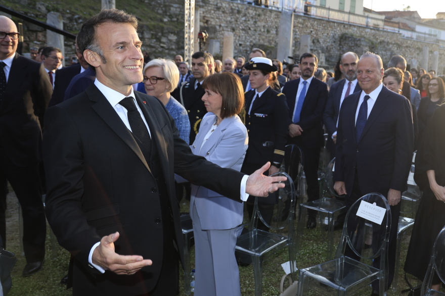 Η επίσκεψη Μακρόν στην Αθήνα μέσα από φωτογραφίες: Από την Ρωμαϊκή Αγορά στην φρεγάτα «Κίμων»