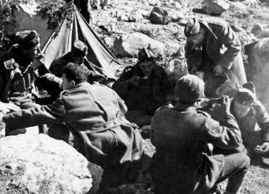 Η συνθηκολόγηση του ελληνικού στρατού με τους Γερμανούς: Η λαθροχειρία του επιτελάρχη Χρυσοχόου και το λάθος Τσολάκογλου που οδήγησε στον λιμό του 1941-1942