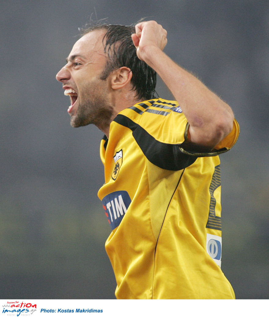 H &zeta;&omega;ή &tau;&omicron;&upsilon; &Chi;&rho;ή&sigma;&tau;&omicron;&upsilon; &Kappa;ό&nu;&tau;&eta; &pi;&omicron;&upsilon; &omicron;&delta;ή&gamma;&eta;&sigma;&epsilon; &tau;&omicron;&nu; &Omicron;&Phi;&Eta; &sigma;&tau;&eta;&nu; &kappa;&omicron;&rho;&upsilon;&phi;ή &mu;&epsilon;&tau;ά &alpha;&pi;ό 39 &chi;&rho;ό&nu;&iota;&alpha;: &Omicron; έ&rho;&omega;&tau;&alpha;&sigmaf; &gamma;&iota;&alpha; &tau;&omicron; &pi;&omicron;&delta;ό&sigma;&phi;&alpha;&iota;&rho;&omicron;, &omicron;&iota; &gamma;&upsilon;&nu;&alpha;ί&kappa;&epsilon;&sigmaf; &tau;&omicron;&upsilon; &kappa;&alpha;&iota; &tau;&omicron; έ&mu;&phi;&rho;&alpha;&gamma;&mu;&alpha;, &beta;ί&nu;&tau;&epsilon;&omicron; &kappa;&alpha;&iota; &phi;&omega;&tau;&omicron;&gamma;&rho;&alpha;&phi;ί&epsilon;&sigmaf; 