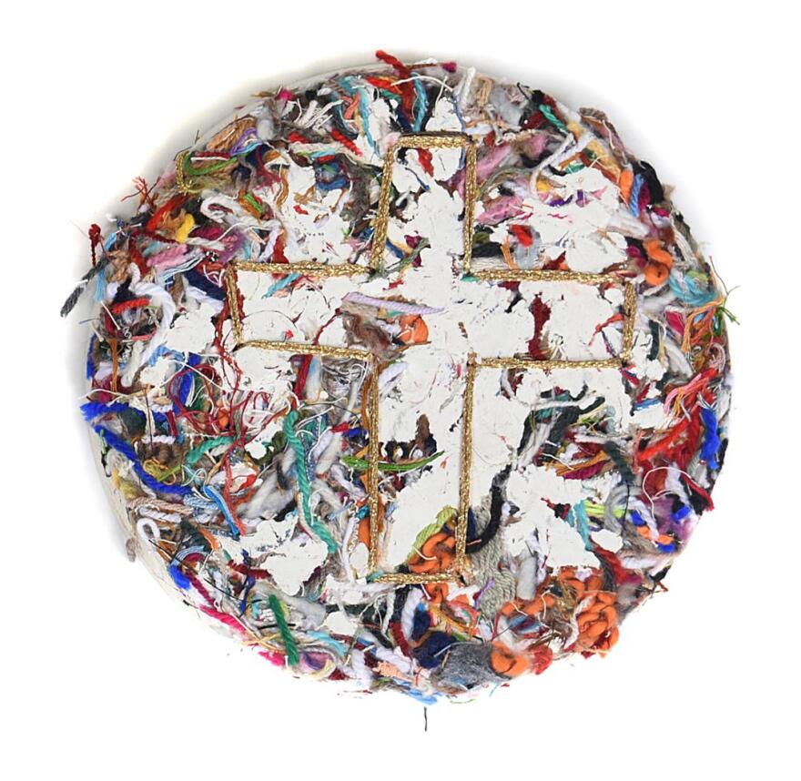 «Σταυροί»: Η νέα έκθεση του Γιώτη Μπαλοδήμου στο «Βρυσάκι» της Πλάκας