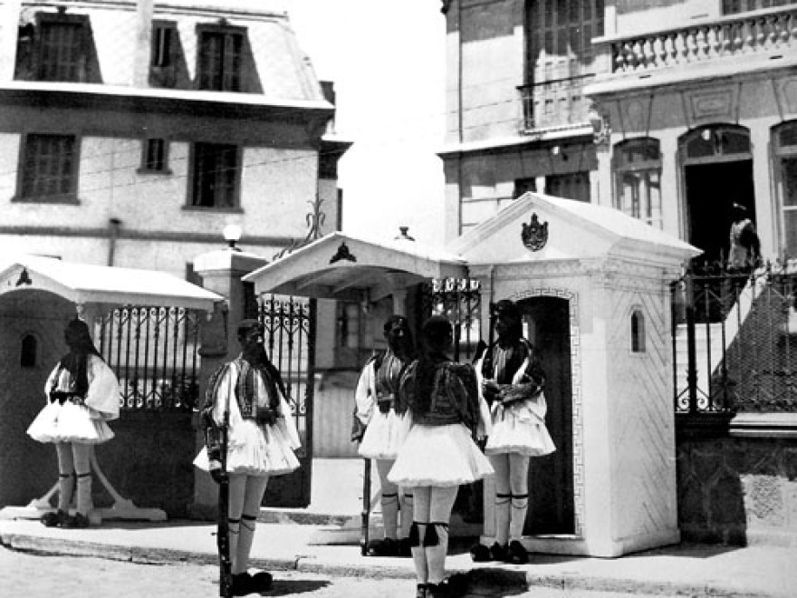 2 Μαΐου 1919: Ο Ελληνικός Στρατός αποβιβάζεται στη Σμύρνη, τα σχέδια του Βενιζέλου, οι πυροβολισμοί και οι συμπλοκές