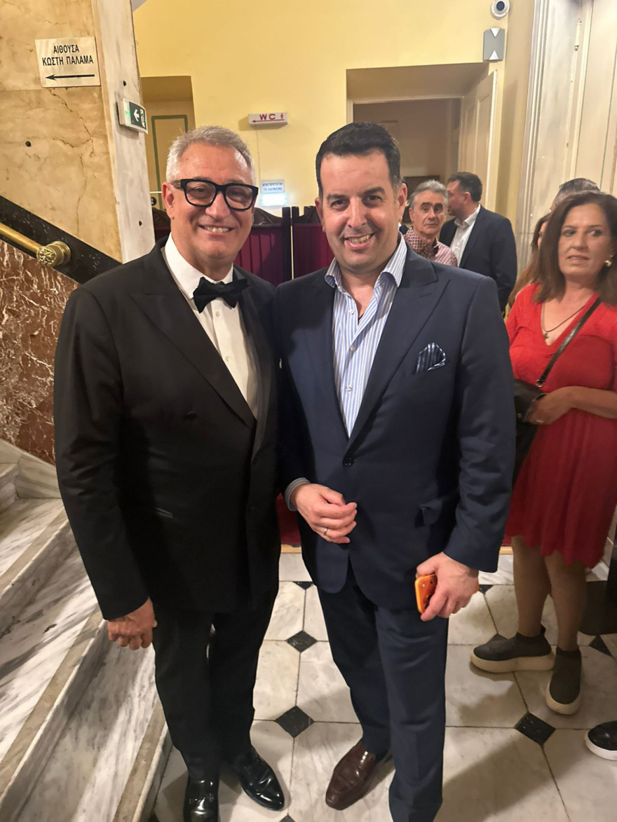 Μια ωδή στον έρωτα κάτω από τη στέγη του Φιλολογικού Συλλόγου «Παρνασσός»
