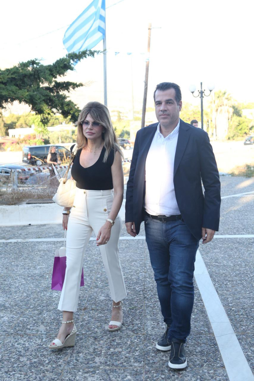 Ο Γιώργος Πατούλης βάφτισε το γιο του στο Λαγονήσι: Οι καλεσμένοι, δείτε φωτό και βίντεο