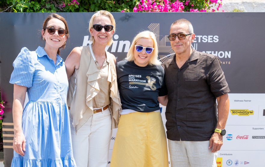 Το Spetses Mini Marathon γιορτάζει: 15 χρόνια Ιστορίας που άλλαξαν τον χάρτη του αθλητικού τουρισμού στην Ελλάδα