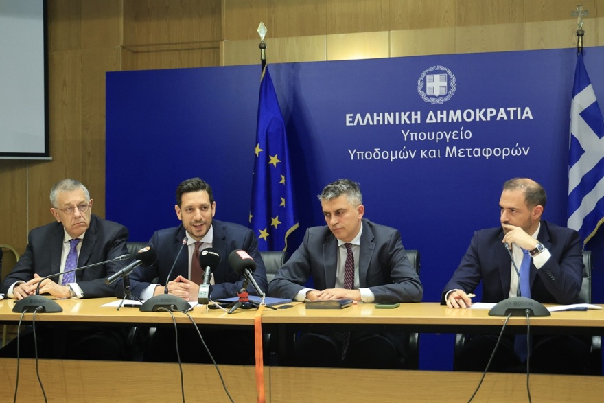 Ανέλαβαν τα καθήκοντά τους οι νέοι υπουργοί και υφυπουργοί, δείτε φωτογραφίες μετά την ορκωμοσία
