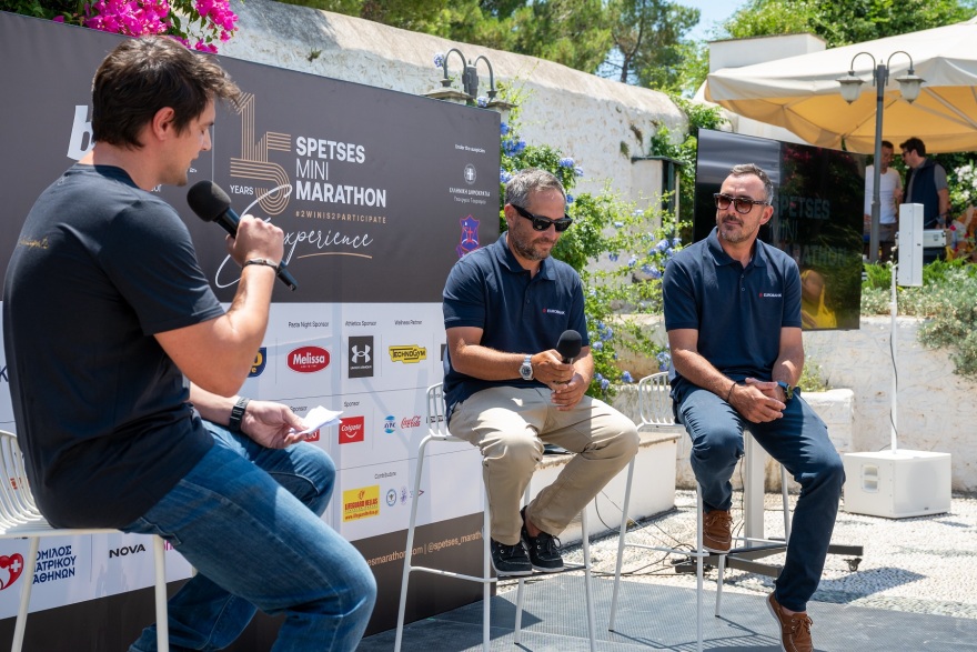 Το Spetses Mini Marathon γιορτάζει: 15 χρόνια Ιστορίας που άλλαξαν τον χάρτη του αθλητικού τουρισμού στην Ελλάδα