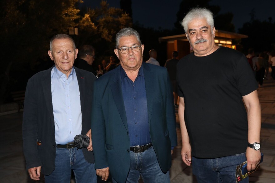 Ο Αλέξης Τσίπρας και η Μπέττυ Μπαζιάνα στην παράσταση του Σταμάτη Κραουνάκη στο Ηρώδειο, ποιοι άλλοι επώνυμοι έδωσαν το «παρών»
