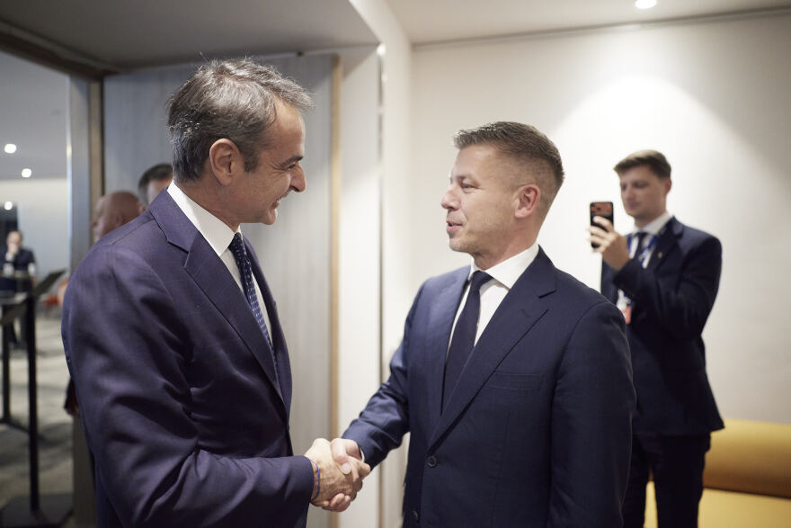 Μητσοτάκης από Βρυξέλλες: Υποχρέωσή μας να περάσει άμεσα στις αντλίες η μείωση του πετρελαίου