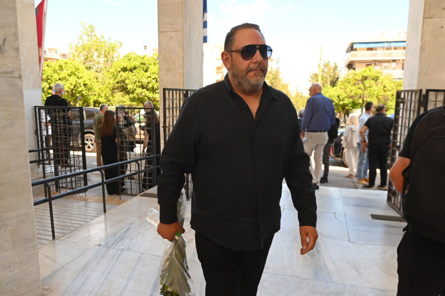 Το τελευταίο αντίο στον δημοσιογράφο Αντρέα Μαζαράκη, ποιοι δίνουν το «παρών»