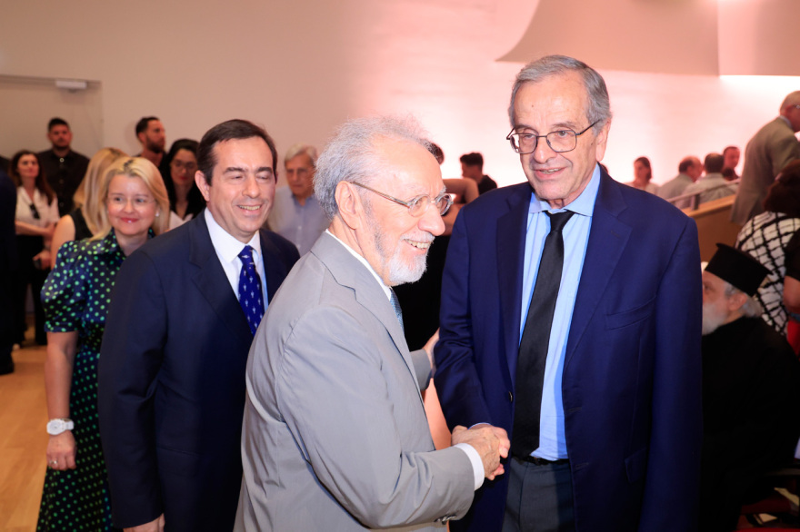  «Τι πήγε λάθος στην Ελλάδα»: Το βιβλίο του Μιχάλη Σάλλα, παρουσία πολιτικών και επιχειρηματιών, δείτε εικόνες και βίντεο