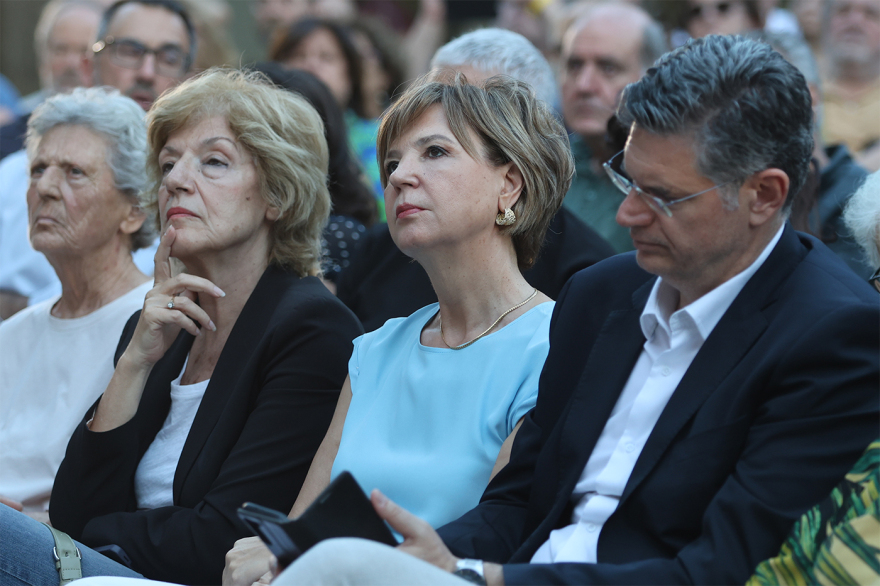 Ο Δούκας σε εκδήλωση του Κώστα Αρβανίτη: Παρουσίες, πηγαδάκια και η «Δημοκρατία της Καθημερινότητας»