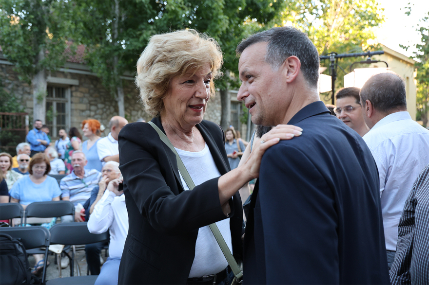 Ο Δούκας σε εκδήλωση του Κώστα Αρβανίτη: Παρουσίες, πηγαδάκια και η «Δημοκρατία της Καθημερινότητας»