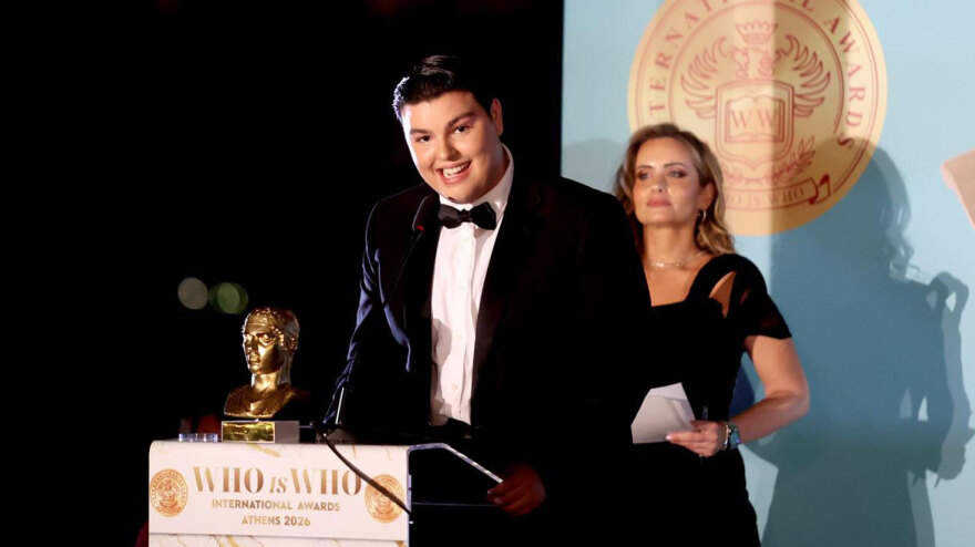 Υψηλές παρουσίες στην Αθηναϊκή Ριβιέρα για καλό σκοπό: Δείτε ποιοι τιμήθηκαν