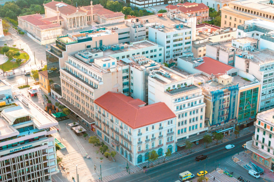 Η «μυστική» Αθήνα: Θρύλοι, μυστήρια και στοές πίσω από τις προσόψεις τεσσάρων κτηρίων