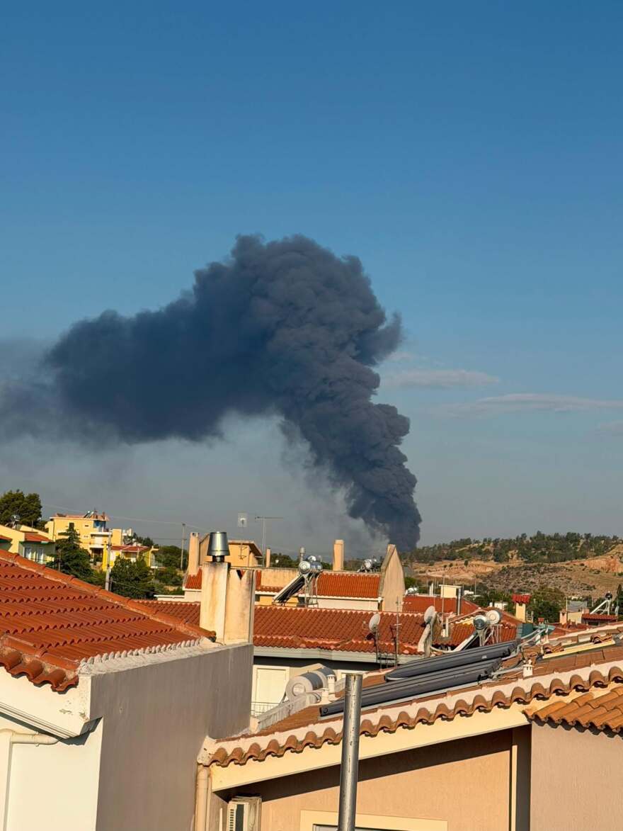 Φωτιά σε επιχείρηση στον Ασπρόπυργο