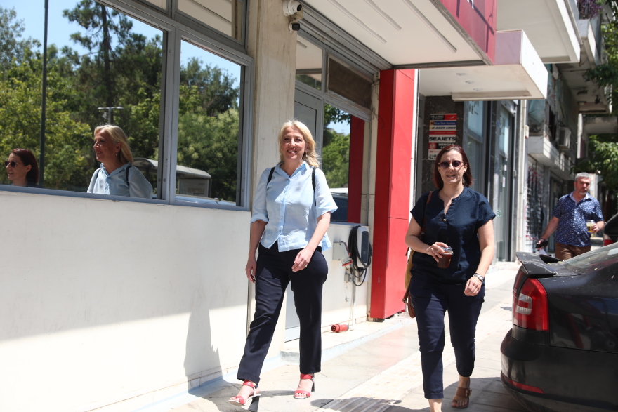 Ξεκίνησε η Πολιτική Γραμματεια του ΣΥΡΙΖΑ: Επιμένει στο δημοψήφισμα η Νεολαία, παραιτήθηκε η αναπληρώτρια γραμματέας Αναστασία Σαπουνά