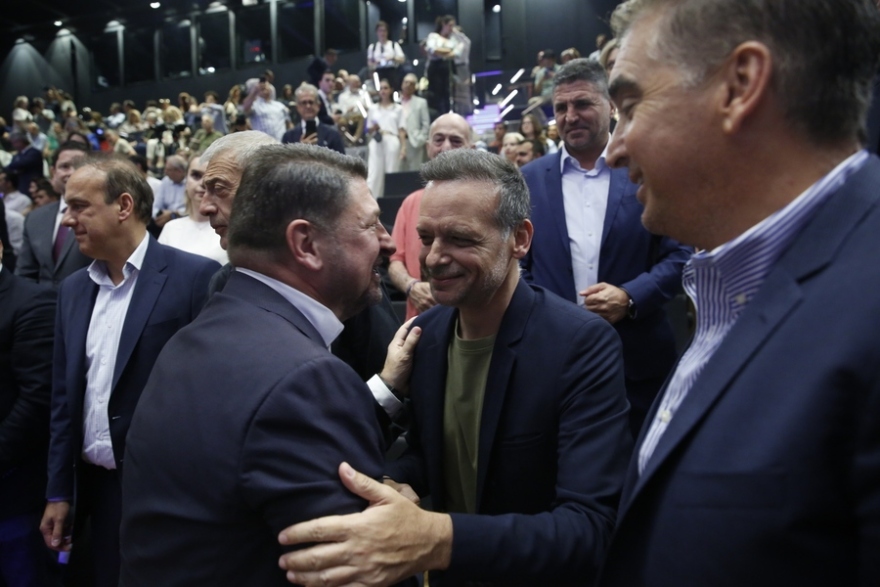 Χαρδαλιάς στον απολογισμό 30 μηνών: Είμαστε έτοιμοι να διεκδικήσουμε ξανά την ψήφο εμπιστοσύνης σας, ποιοι έδωσαν το «παρών», δείτε εικόνες