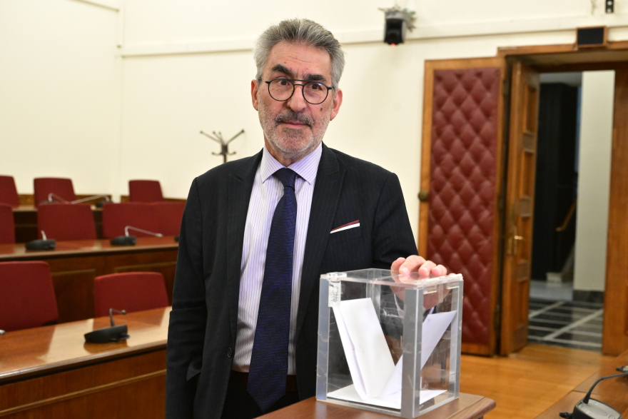 Εκλέγεται σήμερα πρόεδρος του ΣΥΡΙΖΑ η Δούρου: Η απόσυρση Πολάκη, η νέα γραμμή και οι ισορροπίες στην ΚΕ
