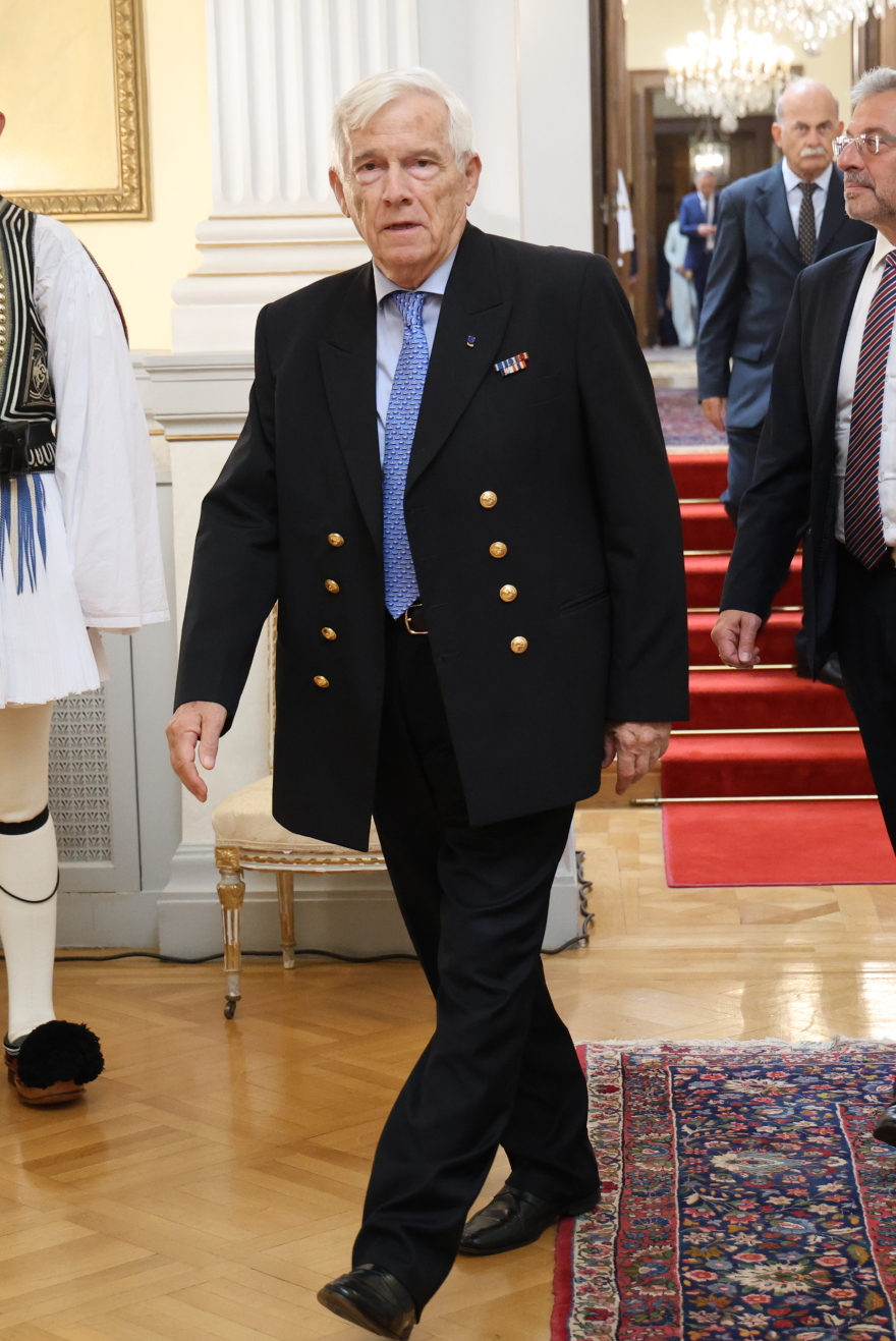 Τα παραλειπόμενα από το Προεδρικό: Οι διάλογοι των αρχηγών, οι «εκλογές τον Μάιο» και τα χαμόγελα Μητσοτάκη-Ανδρουλάκη, δείτε βίντεο και φωτογραφίες