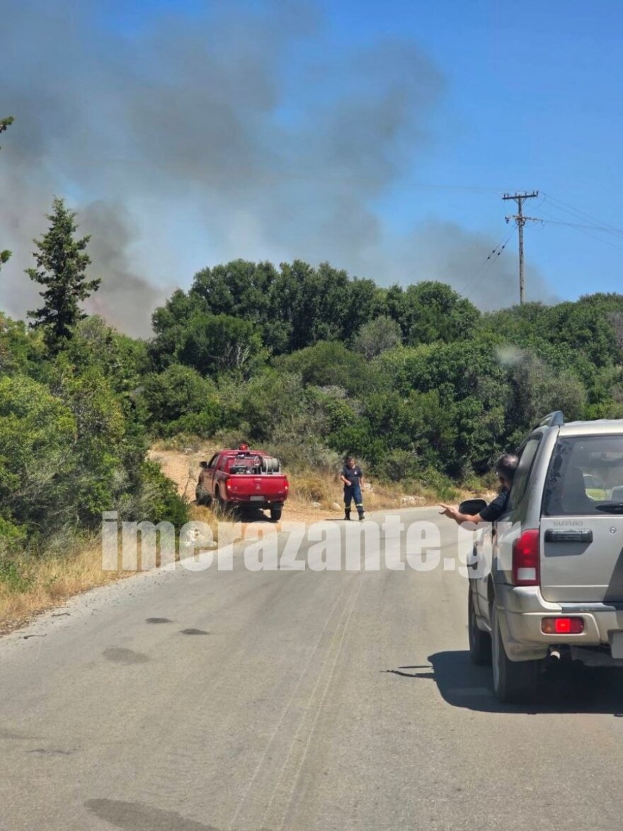 Φωτιά στην Ζάκυνθο στην περιοχή Ελιές: Στάλθηκε 112 για εκκένωση, καίει σε δασική έκταση