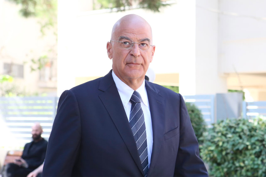 Συγκίνησε ο ιερέας στην κηδεία του Στέλιου Ράμφου για τις τελευταίες στιγμές του: Κατέβασε το πετραχήλι για να καλυφθεί με τη χάρη του Θεού