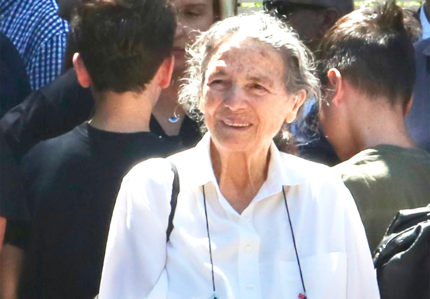Συγκίνησε ο ιερέας στην κηδεία του Στέλιου Ράμφου για τις τελευταίες στιγμές του: Κατέβασε το πετραχήλι για να καλυφθεί με τη χάρη του Θεού