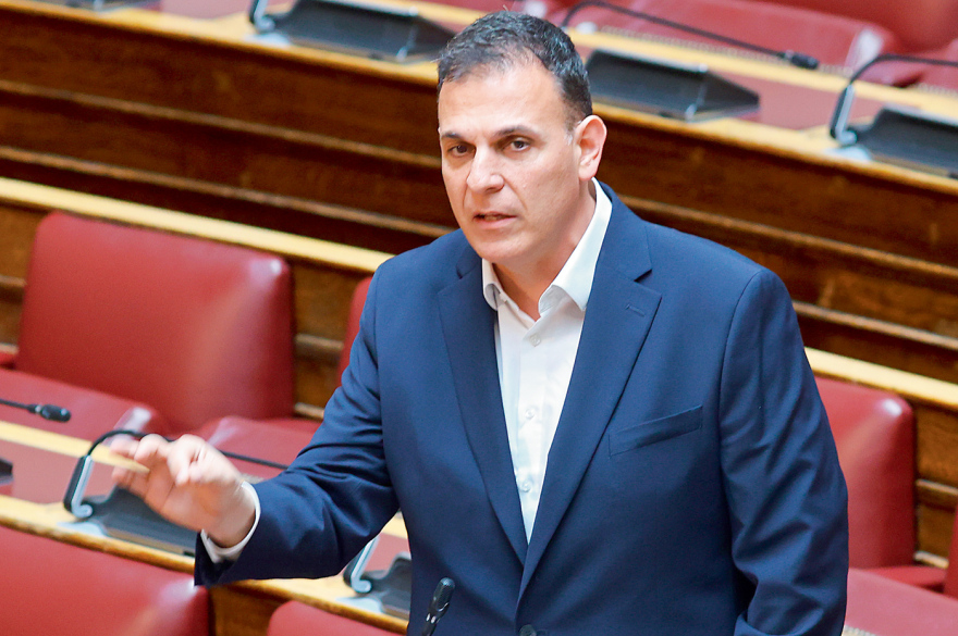 Τσίπρας vs ΠΑΣΟΚ: Οι φθινοπωρινές αρπαγές και ποιος τρώει ποιους από ποιον