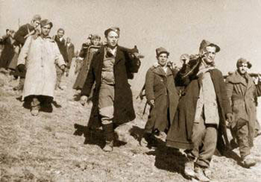 30 Αυγούστου 1949: 77 χρόνια από την κατάληψη της κορυφής Κάμενικ και τη λήξη του Εμφυλίου, γιατί ο ελληνικός στρατός δεν εισέβαλε στην Αλβανία

