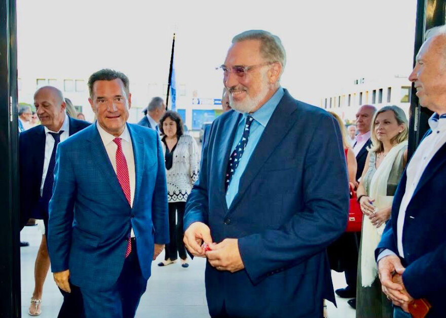 Τσάκος: Εγκαινιάστηκαν στη Χίο οι πρότυπες εγκαταστάσεις των εκπαιδευτηρίων TEEN, παρόντες Γεωργιάδης - Γκιλφόιλ