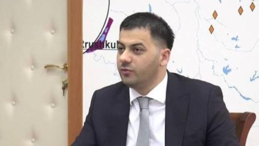 Σκάνδαλο με ερωτικό φόντο στην Αλβανία: «Θα καταλήξουμε άσχημα, ψυχή μου» - Τα sms της πρώην επικεφαλής της Υπηρεσίας Πληροφοριών με επιχειρηματία
