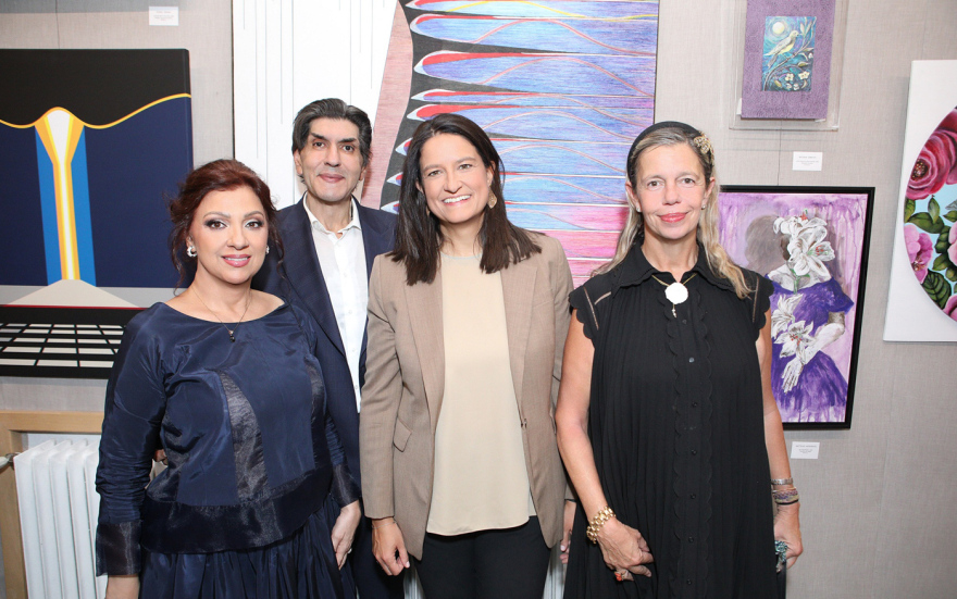 Εγκαινιάστηκε η έκθεση Visions of Maria στον «Παρνασσό» παρουσία της Πρέσβειρας των ΗΠΑ, Κίμπερλι Γκιλφόιλ
