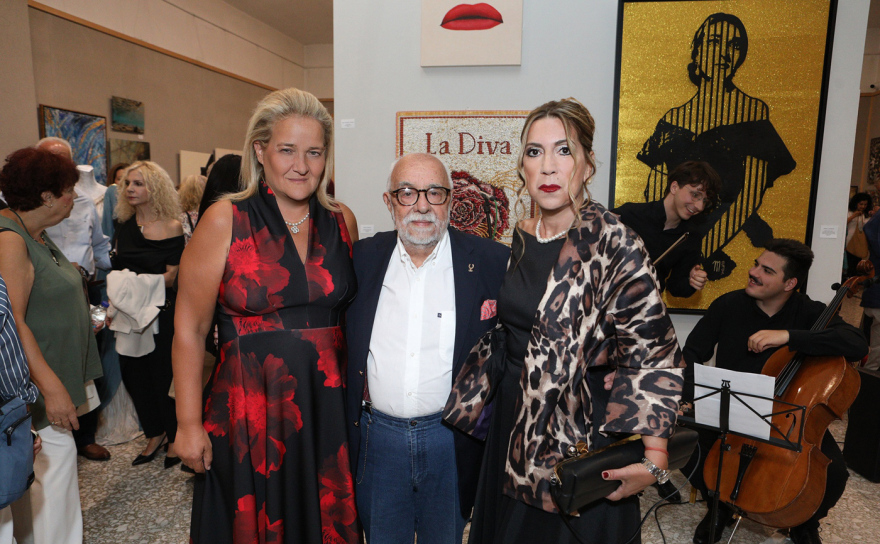 Εγκαινιάστηκε η έκθεση Visions of Maria στον «Παρνασσό» παρουσία της Πρέσβειρας των ΗΠΑ, Κίμπερλι Γκιλφόιλ
