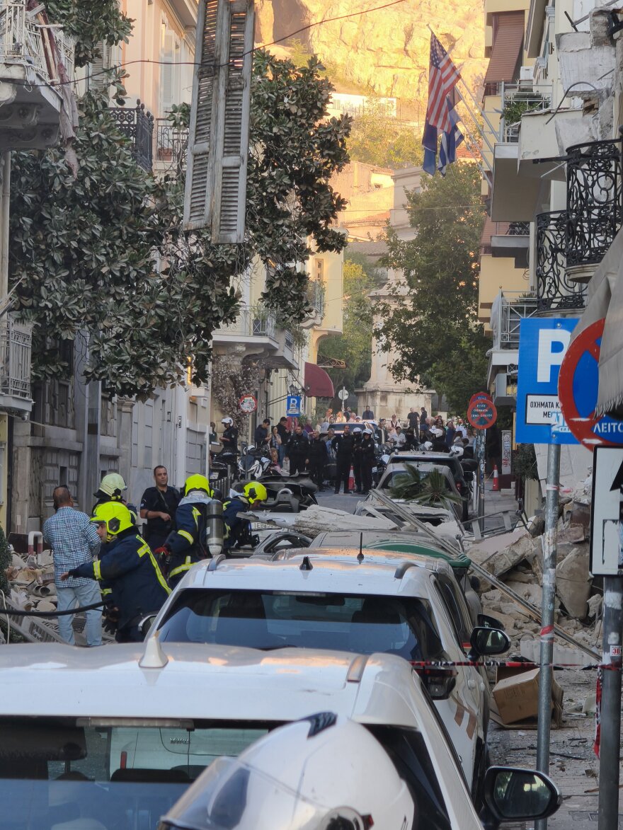 Έκρηξη σε κτήριο στην Πλάκα, υπέστη σοβαρές ζημιές