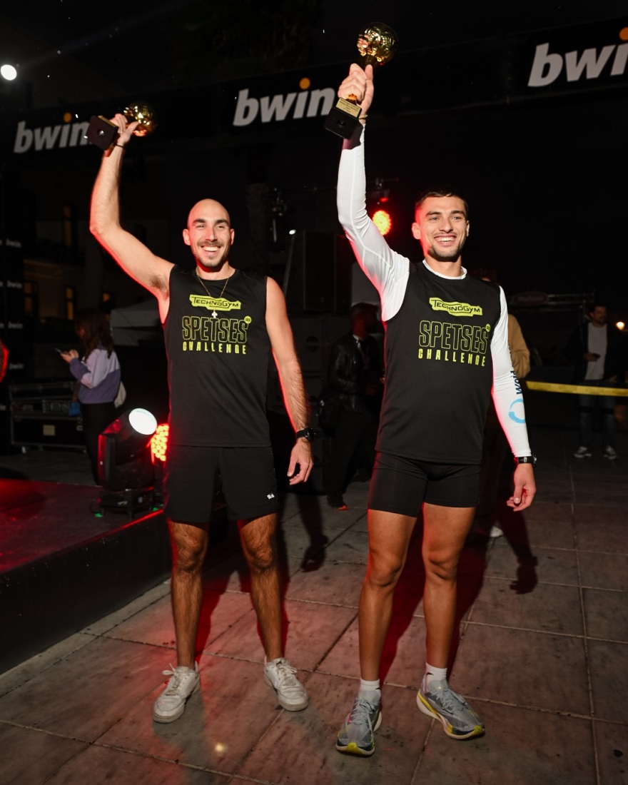 15 χρόνια Spetses Mini Marathon: Οι Σπέτσες φόρεσαν τα γιορτινά τους