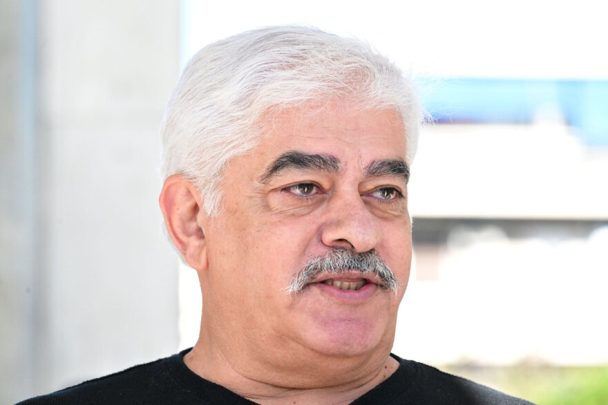 Οικογένεια και φίλοι αποχαιρετούν την Μπέτυ Βαλάση, συγκινημένος ο γιος της στο τελευταίο αντίο
