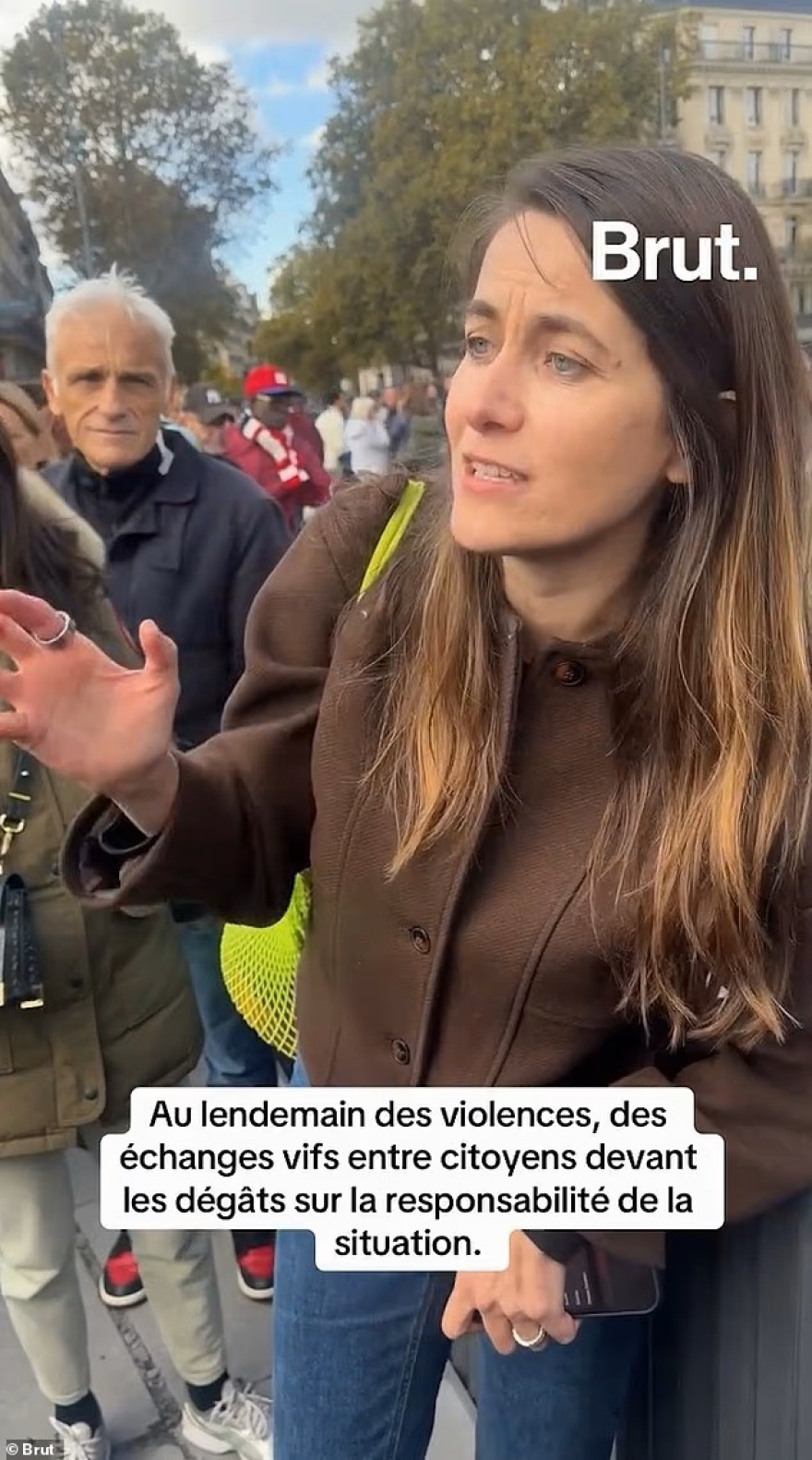 Σάλος στη Γαλλία με στέλεχος του Μελανσόν για το «παράπλευρη απώλεια» σε γυναίκα που κατήγγειλε απόπειρα βιασμού από διαδηλωτή, δείτε βίντεο