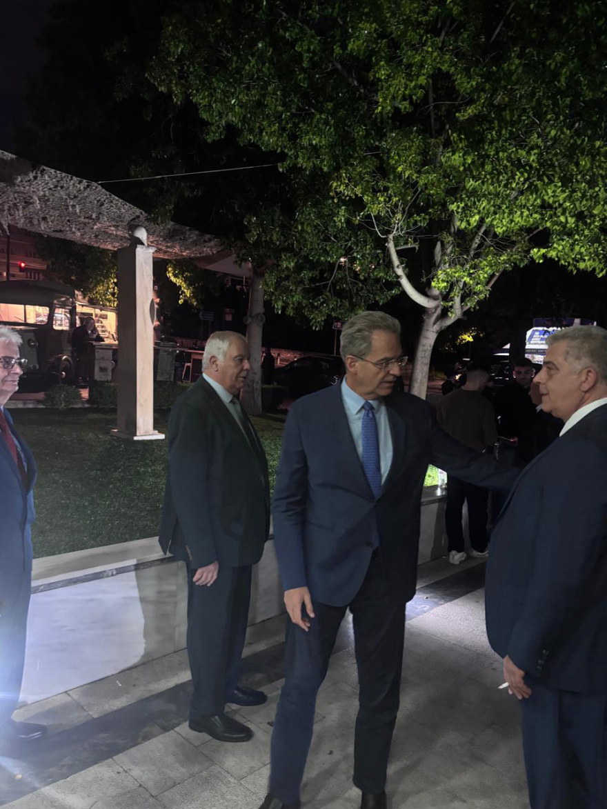 Καραμανλής: «Όχι» στην ενημέρωση της Τουρκίας για το καλώδιο – «Σφάλλουν βαρέως» όσοι διαβάζουν λάθος την Άγκυρα 
