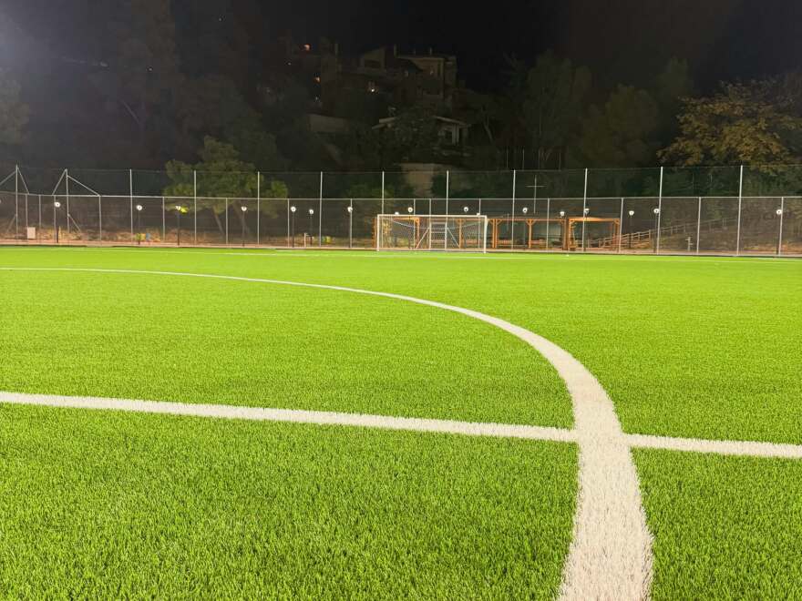 Μετά από 19 χρόνια εγκατάλειψης εγκαινιάστηκε το γήπεδο της Νέας Πεντέλης, ήταν ένα από τα τελευταία χωμάτινα της Αττικής, δείτε εικόνες