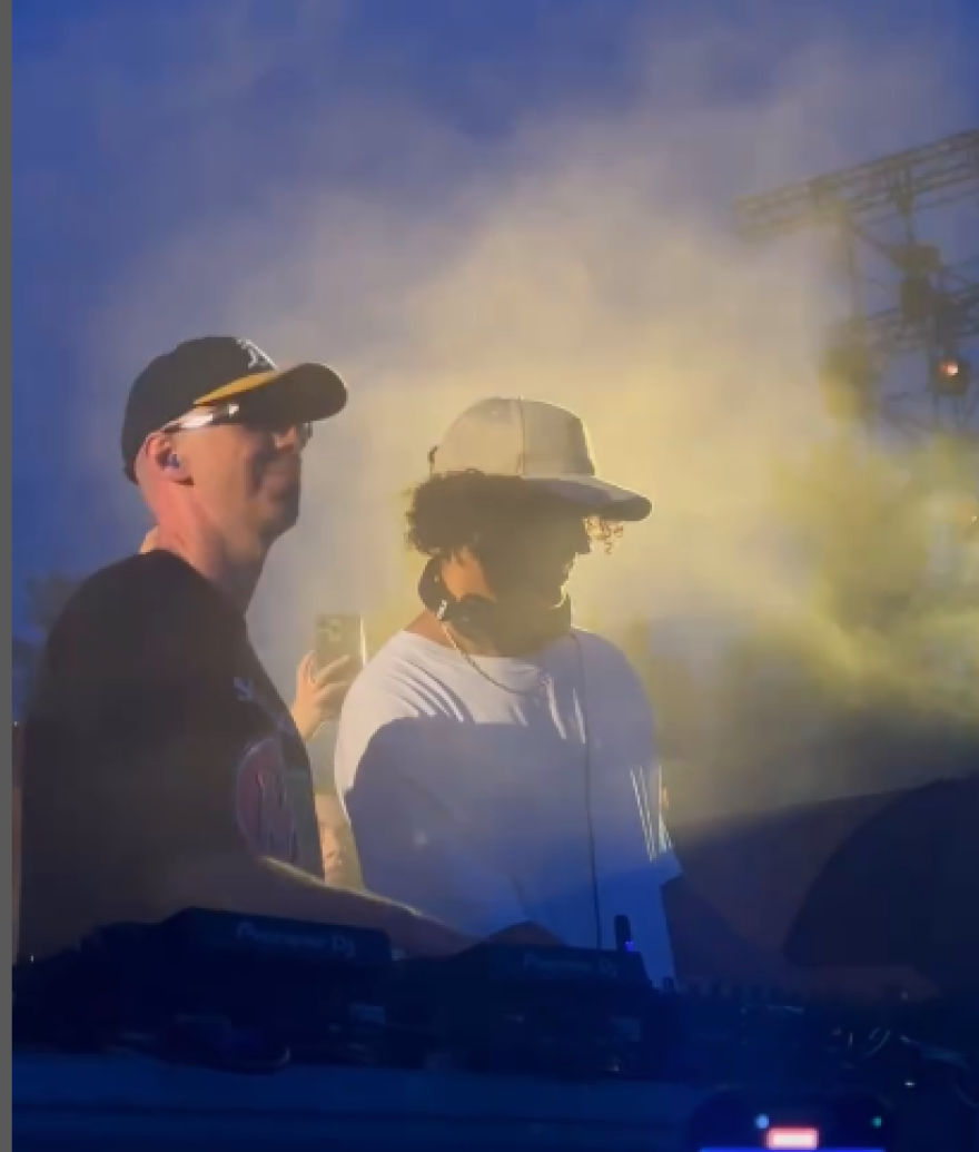 Στον πυρετό των live: Οι Keine Musik του 1.000.000 ευρώ, το «Εικοσάλεπτο» του Bloody Hawk και οι φίλοι από τα παλιά
